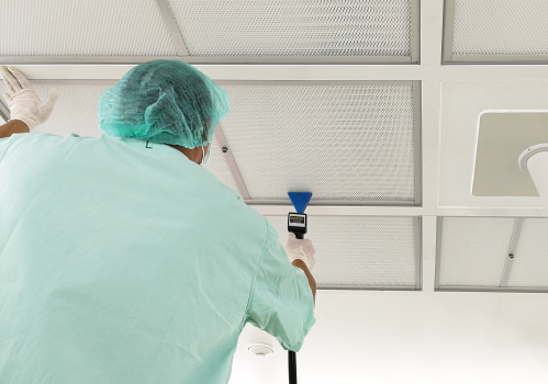technician-are-scanning-leak-hepa-filter-operating-room-cleanroom-hepa-leak-tests 1
